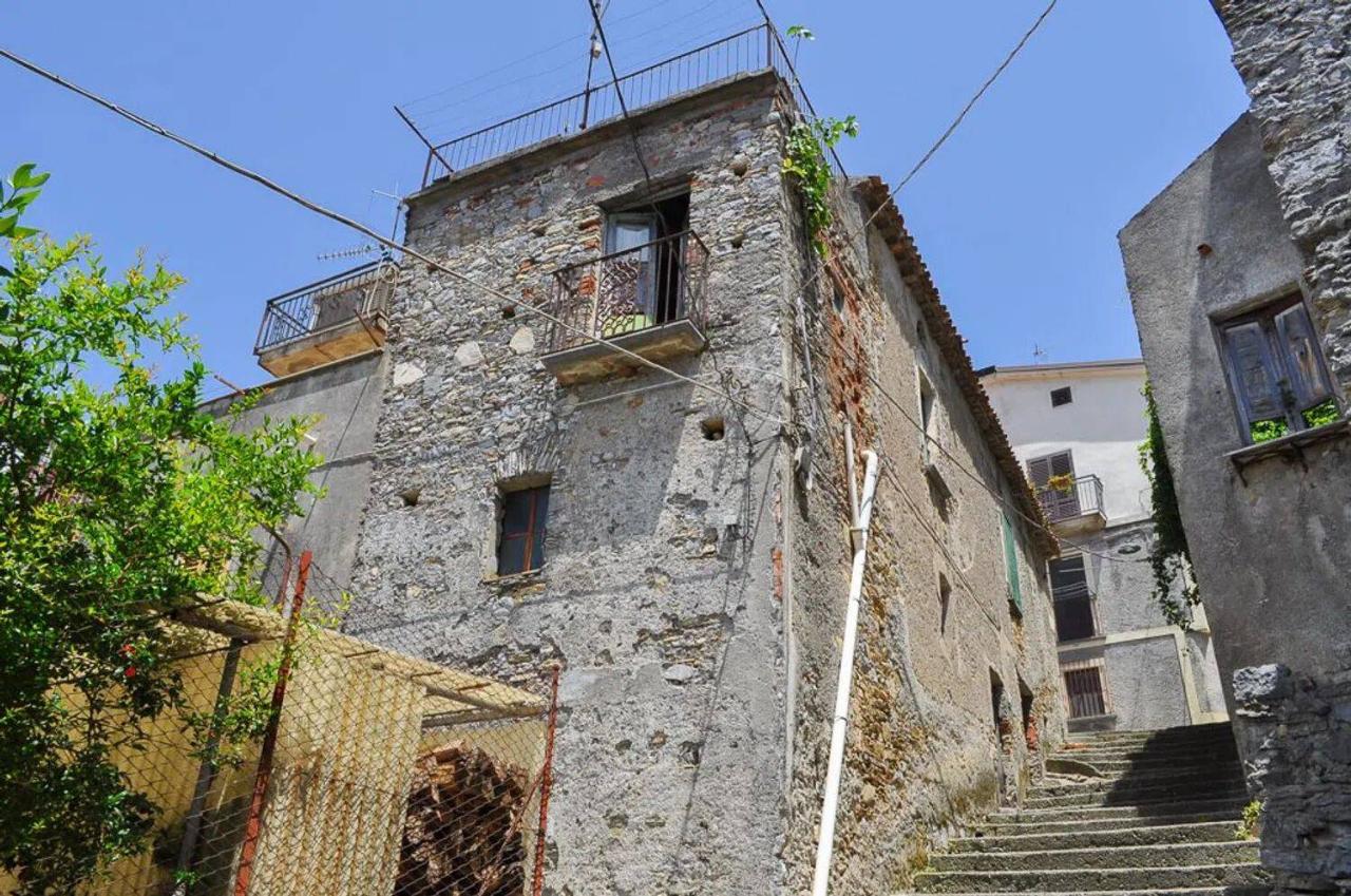 5 rooms Apartment in Santa Domenica Talao, Italy No. 115161