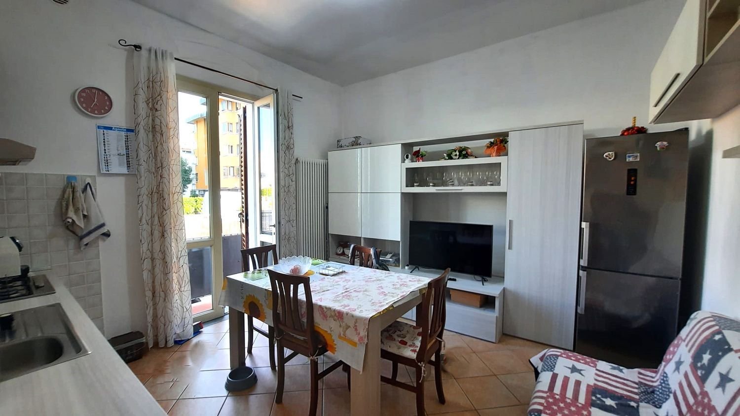 Квартира с 2 комнатами в Прато, Италия № 289105