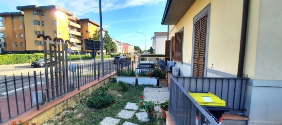 Квартира с 2 комнатами в Прато, Италия № 289105 15