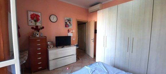 Квартира с 2 комнатами в Прато, Италия № 289105 9