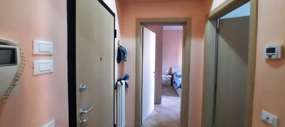 Квартира с 2 комнатами в Прато, Италия № 289105 5