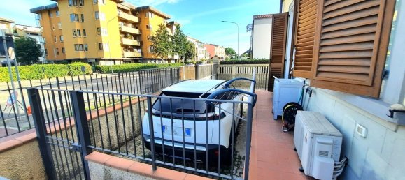 Квартира с 2 комнатами в Прато, Италия № 289105 20