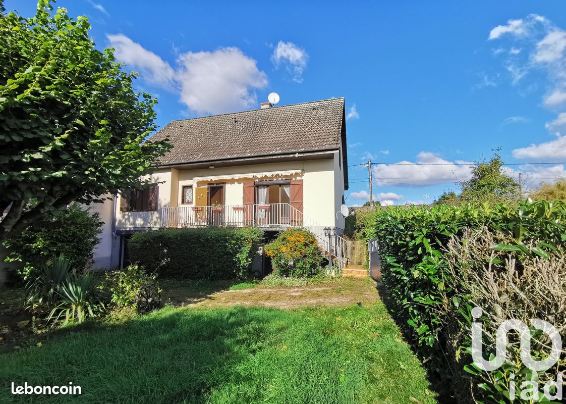 4 bedrooms House in Amilly, France No. 239613