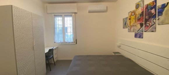 2-salle Appartement à Casalecchio di Reno, Italy No. 176875 13