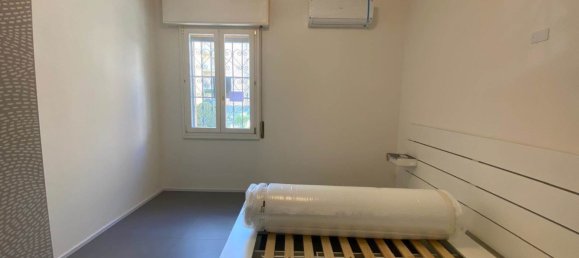 2-salle Appartement à Casalecchio di Reno, Italy No. 176875 5