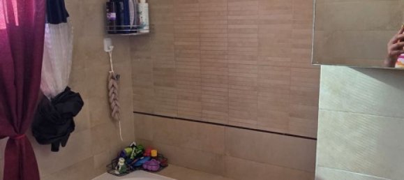 Apartamento de 4 dormitorios en Soliera, Italy No. 372267 10