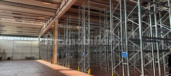 5 rooms Warehouse in Montano Lucino, Italy No. 179603 11