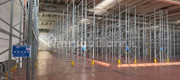 5 rooms Warehouse in Montano Lucino, Italy No. 179603 20