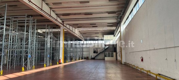 5 rooms Warehouse in Montano Lucino, Italy No. 179603 18
