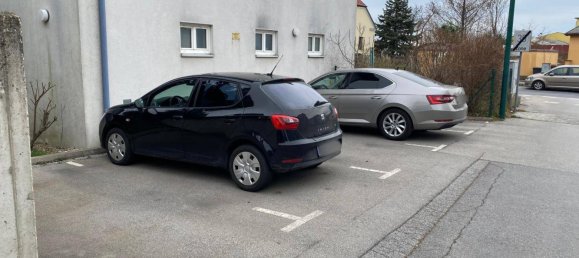Parkplatz in Bruck an der Leitha, Austria, Nr. 169414 6
