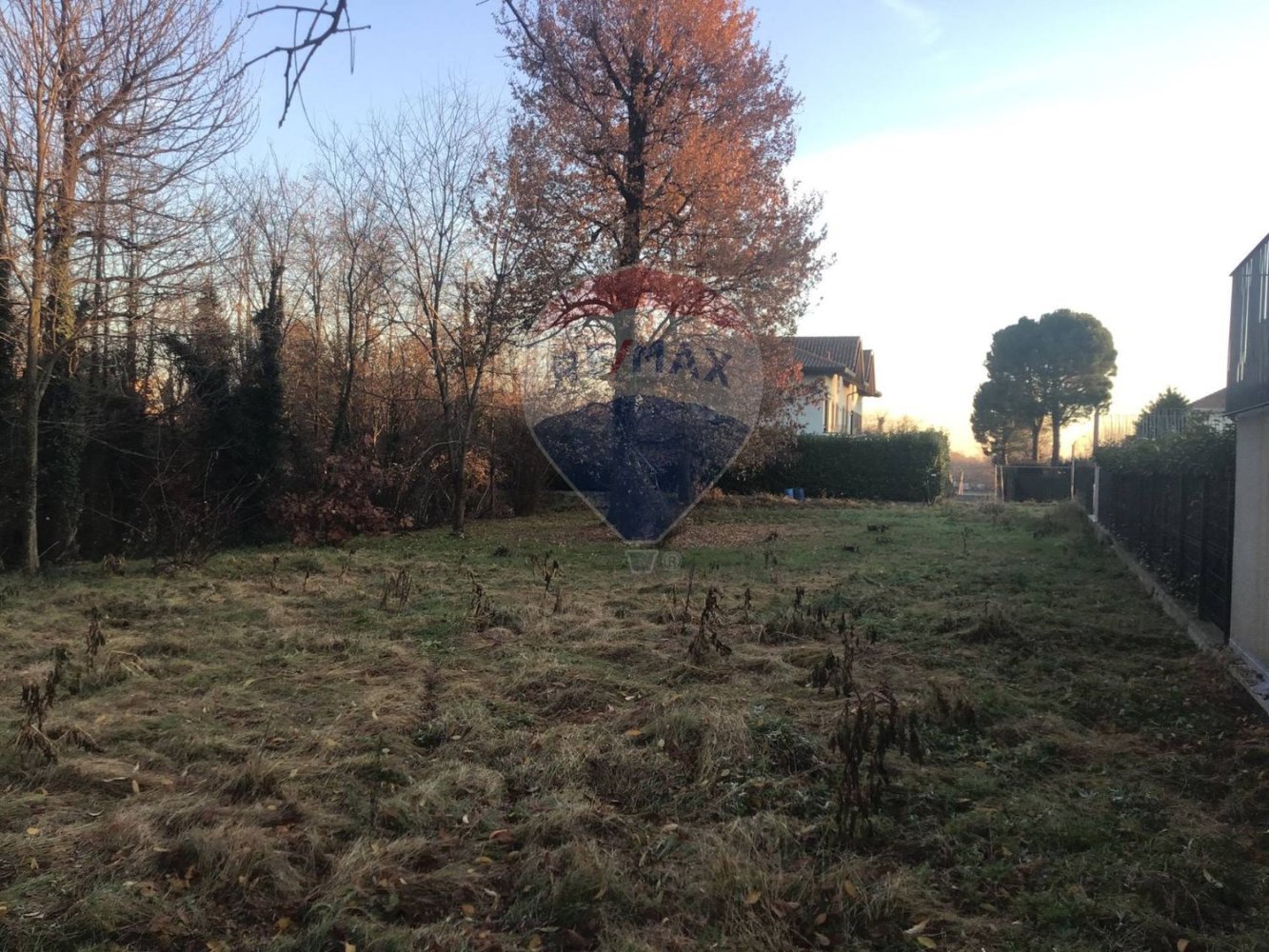  قطعة أرض في Marnate, Italy 1950متر مربع رقم 58241