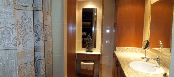 2 bedrooms Condo in Pattaya, Thailand No. 1521 10