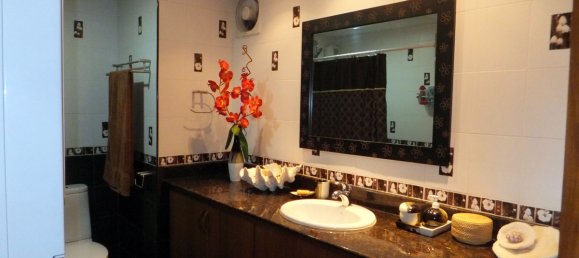 2 bedrooms Condo in Pattaya, Thailand No. 1521 2