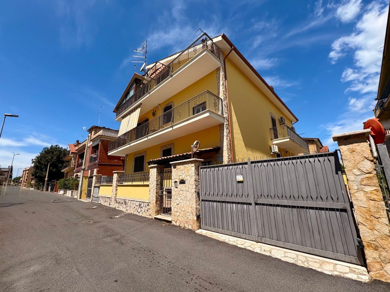 Penthouse de 3 divisões em Guidonia Montecelio, Italy N.º 293617