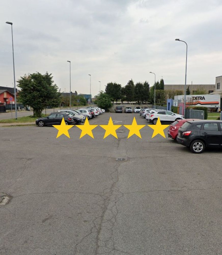 5 rooms Apartment in Meda, Italy No. 8524