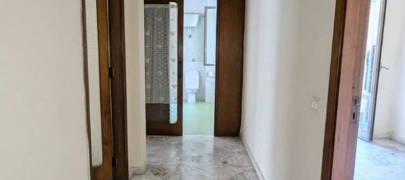 3 rooms Apartment in Naples, Italy No. 16634 20