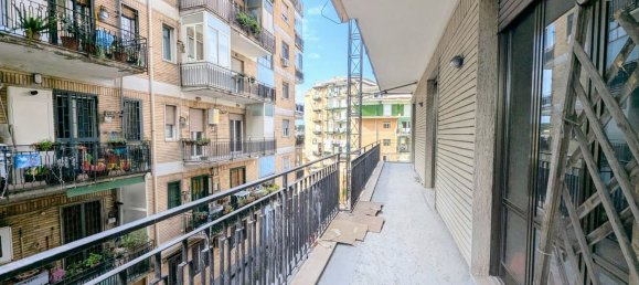 3 rooms Apartment in Naples, Italy No. 16634 10