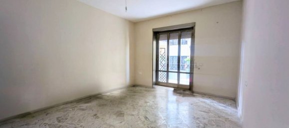 3 rooms Apartment in Naples, Italy No. 16634 2