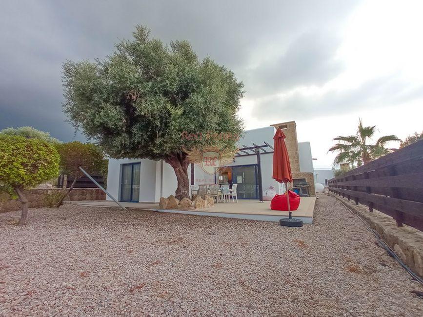 Вилла с 3 спальнями в Гирне, Северный Кипр № 5726