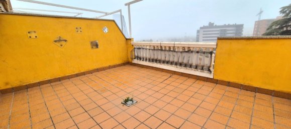 Дуплекс с 3 спальнями в Бадахос, Испания № 186778 22