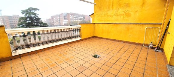 Дуплекс с 3 спальнями в Бадахос, Испания № 186778 16