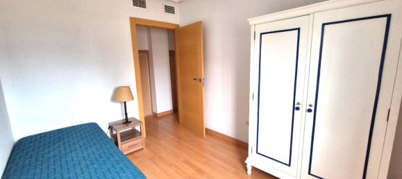 Дуплекс с 3 спальнями в Бадахос, Испания № 186778 4