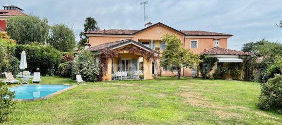 Villa de 3 dormitorios en Biella, Italy No. 298670 3