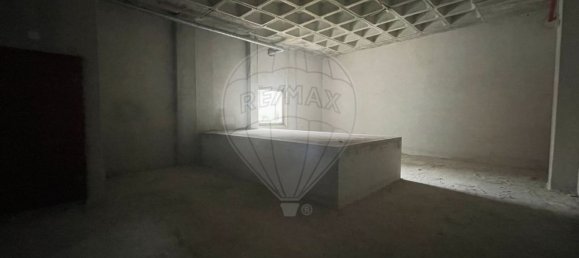 187m² Commercial property in Sintra, Portugal No. 34258 5