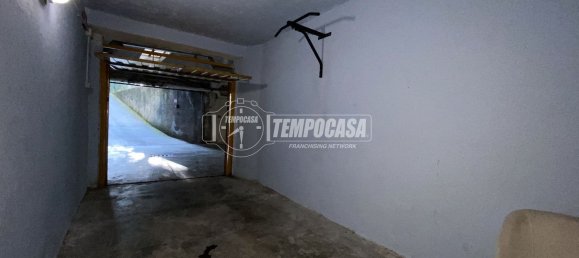 14m² Garage in Oggiono, Italy No. 152034 3