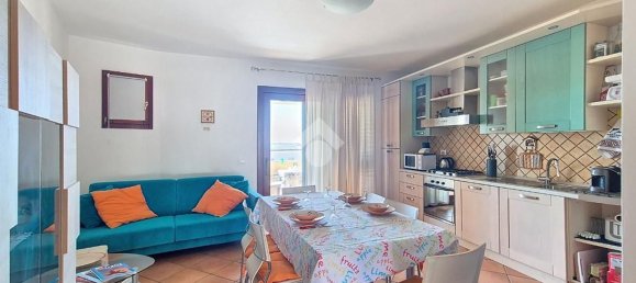 Квартира с 2 комнатами в Кастельсардо, Италия № 260547 4