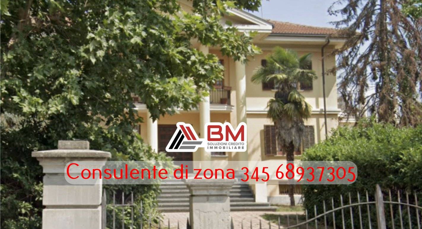 10 bedrooms Villa in Cherasco, Italy No. 209460