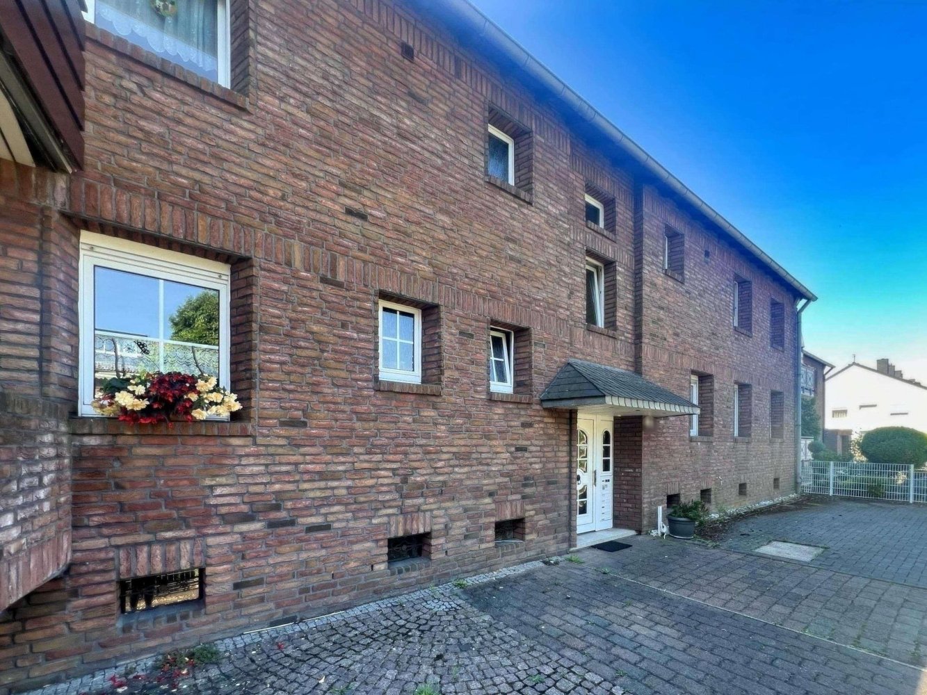 Квартира с 6 комнатами в Везель, Германия № 233156