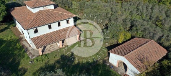 5 غرف نوم فيلا في Palaia, Italy رقم 56897 12