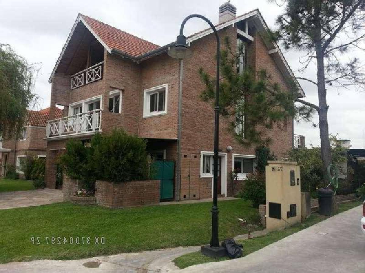 Дом с 3 спальнями в Тигре, Аргентина № 93438