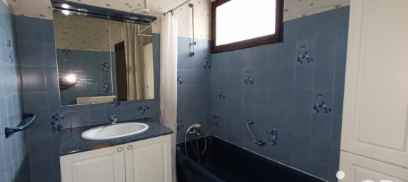 3 bedrooms House in Givet, France No. 59824 5