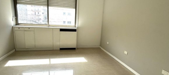 110m² Office in Varese, Italy No. 260608 14