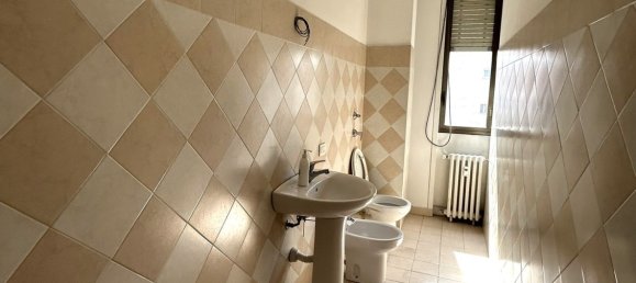 110m² Office in Varese, Italy No. 260608 6