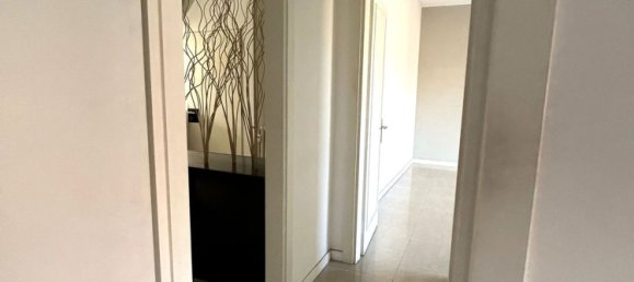 110m² Office in Varese, Italy No. 260608 5