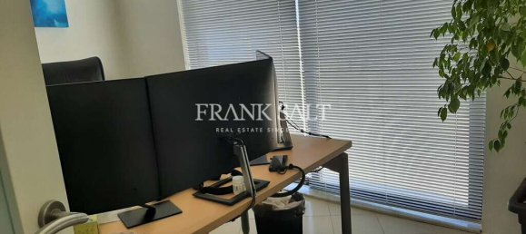 Oficina en Sliema, Malta 205 m² No. 13063 6