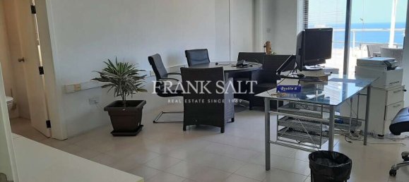 Oficina en Sliema, Malta 205 m² No. 13063 4