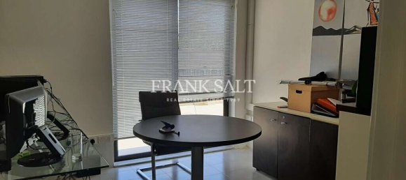 Oficina en Sliema, Malta 205 m² No. 13063 5