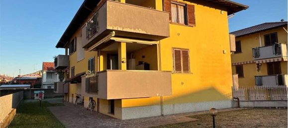 3 rooms Apartment in Arconate, Italy No. 115502 17
