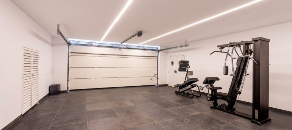 4 bedrooms Villa in Malaga, Spain No. 23988 29