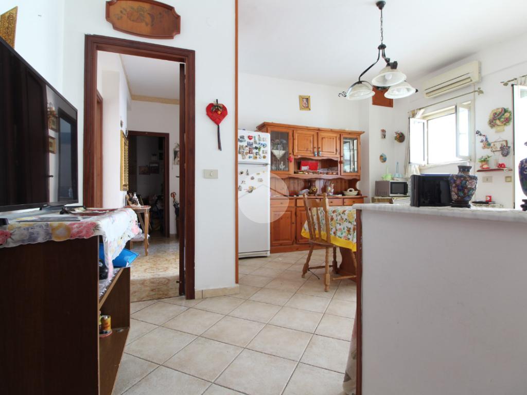 Квартира с 2 спальнями в Палермо, Италия № 282178