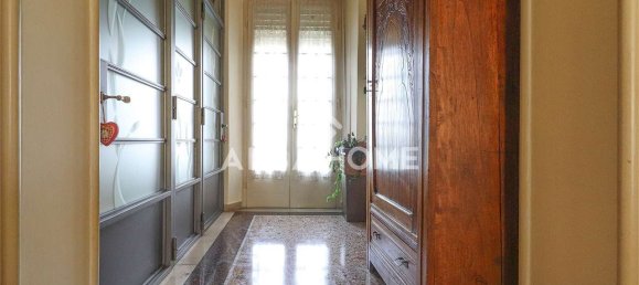 Villa de 6 dormitorios en Padenghe sul Garda, Italy No. 164516 32