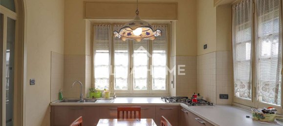 Villa de 6 dormitorios en Padenghe sul Garda, Italy No. 164516 17