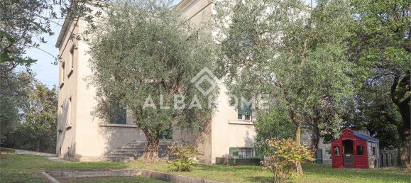 Villa de 6 dormitorios en Padenghe sul Garda, Italy No. 164516 10