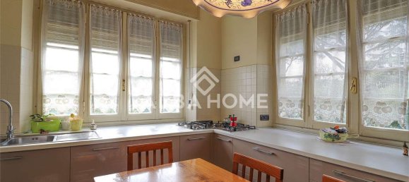 Villa de 6 dormitorios en Padenghe sul Garda, Italy No. 164516 31