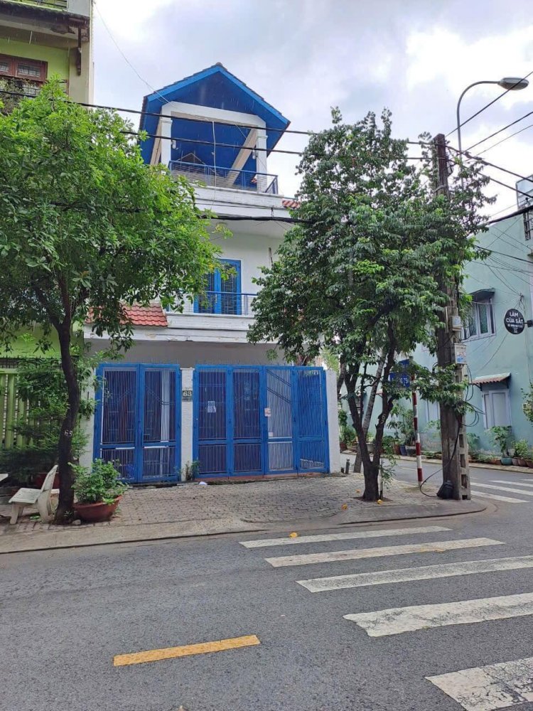 90m² Townhouse in District 7, Vietnam No. 7408