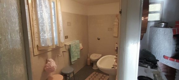 Villa de 4 habitaciónes en Ferriere, Italy No. 84349 24